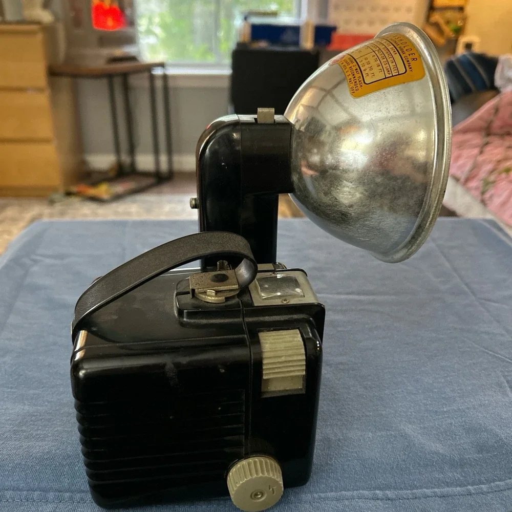Vintage Kodak‎ Brownie Hawkeye Camera Flash Model w/Flash Attachment- UNTESTED
